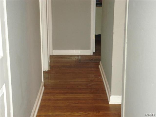 1109 Kilgore Dr, Saint Louis, MO 63137 photo 5