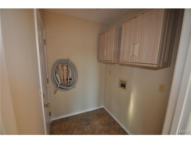 1338 Apple Valley Dr, O'fallon, MO 63366 photo 8