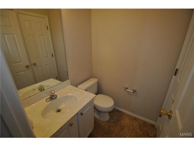 1338 Apple Valley Dr, O'fallon, MO 63366 photo 9