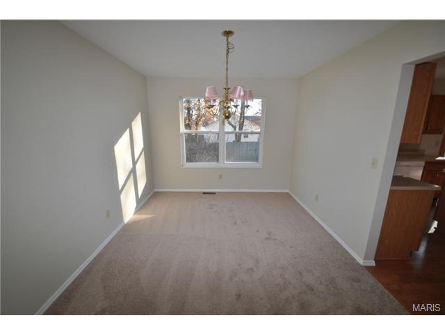 1338 Apple Valley Dr, O'fallon, MO 63366 photo 7