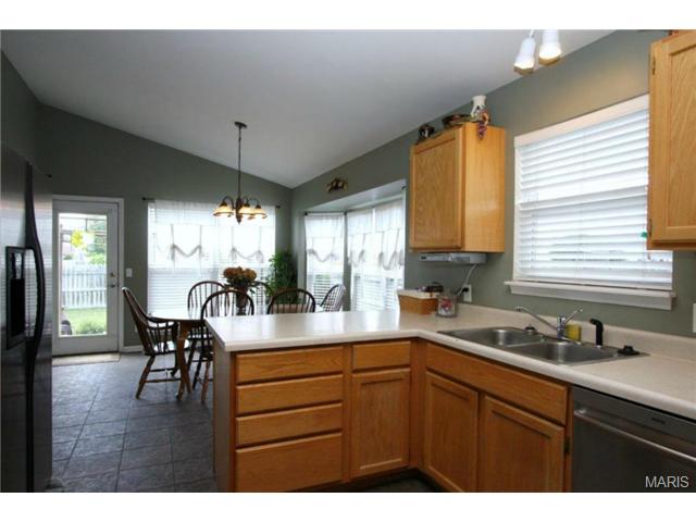7546 Cinnamon Teal Dr, O'fallon, MO 63368 photo 11