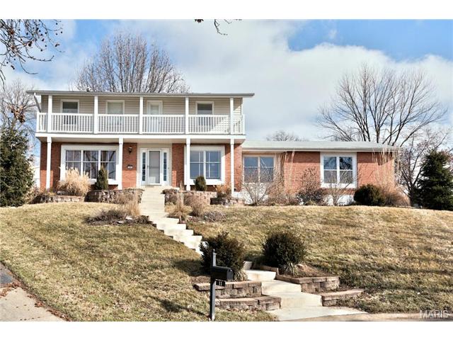 11 Nicolet Dr, Ballwin, MO 63011 photo 1