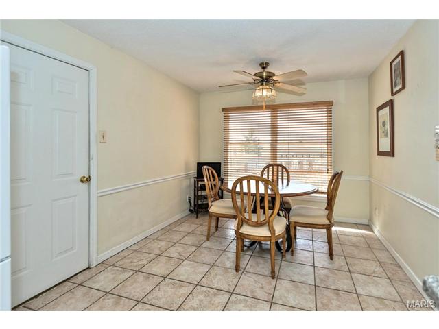 11 Nicolet Dr, Ballwin, MO 63011 photo 8