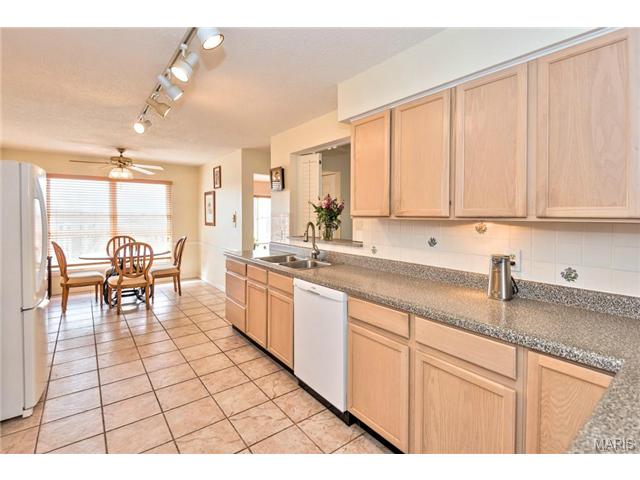 11 Nicolet Dr, Ballwin, MO 63011 photo 6