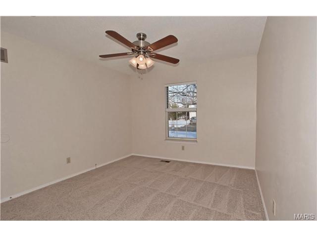 632 Durango Dr, O'fallon, MO 63368 photo 12