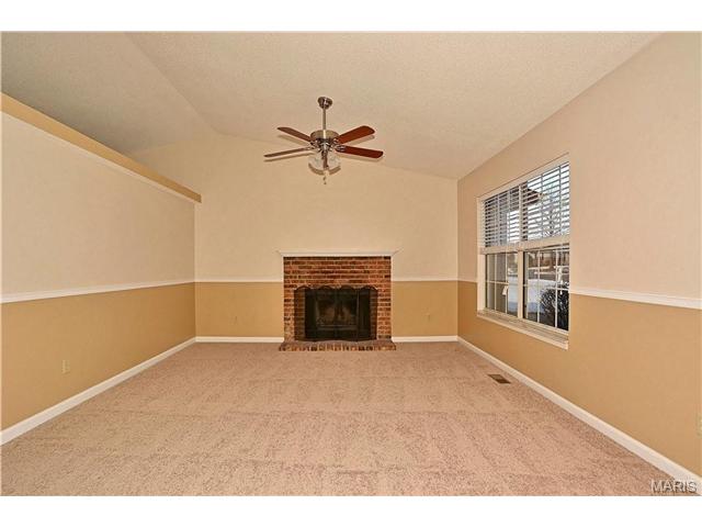 632 Durango Dr, O'fallon, MO 63368 photo 2