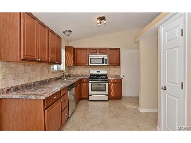 632 Durango Dr, O'fallon, MO 63368 photo 8