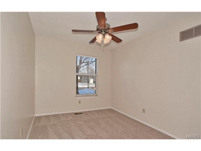 632 Durango Dr, O'fallon, MO 63368 photo 11