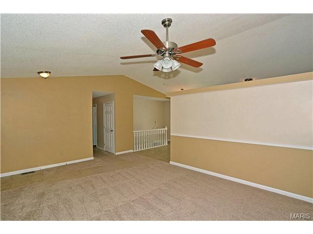 632 Durango Dr, O'fallon, MO 63368 photo 3