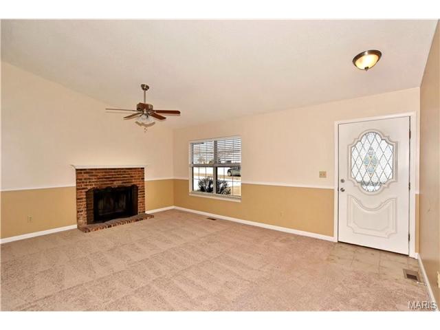 632 Durango Dr, O'fallon, MO 63368 photo 4