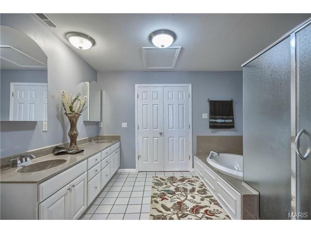 1280 Mautenne Dr, Ballwin, MO 63021 photo 33