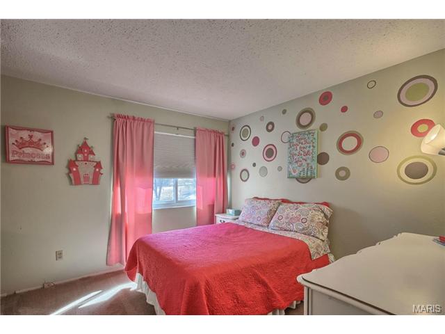 1280 Mautenne Dr, Ballwin, MO 63021 photo 38