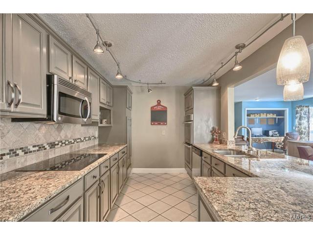 1280 Mautenne Dr, Ballwin, MO 63021 photo 13