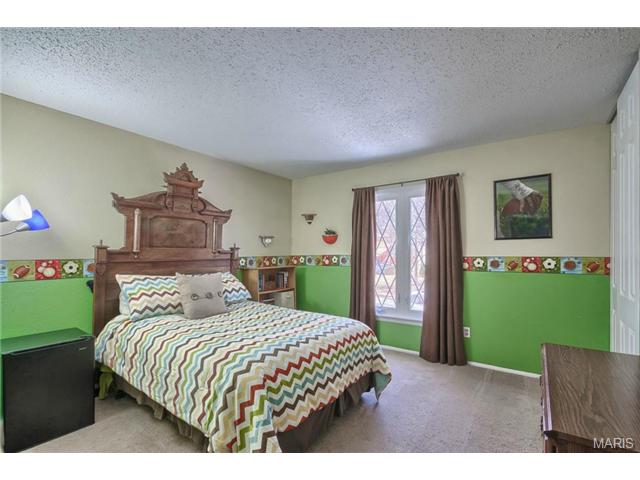 1280 Mautenne Dr, Ballwin, MO 63021 photo 34