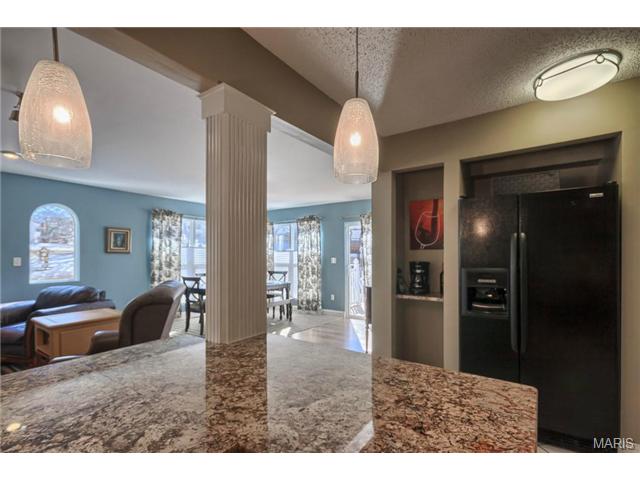 1280 Mautenne Dr, Ballwin, MO 63021 photo 16