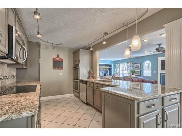 1280 Mautenne Dr, Ballwin, MO 63021 photo 12