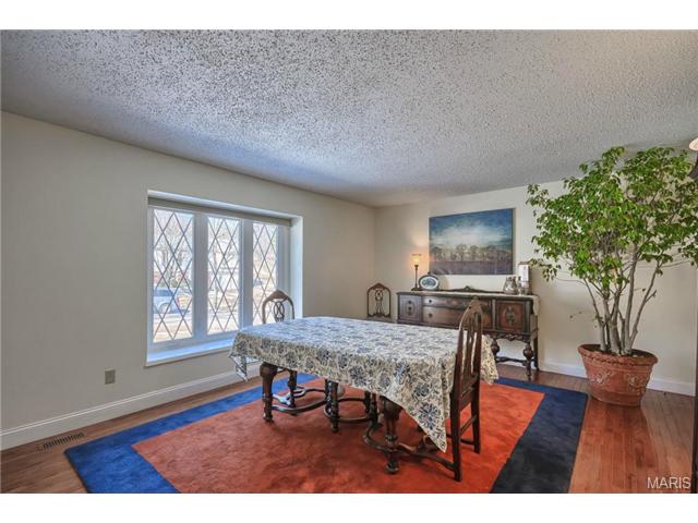 1280 Mautenne Dr, Ballwin, MO 63021 photo 8
