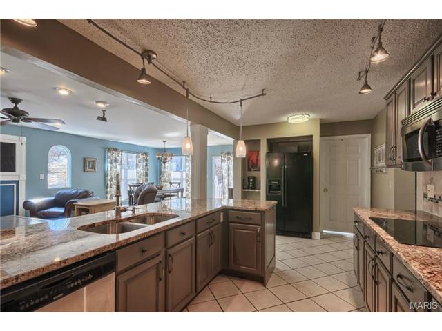 1280 Mautenne Dr, Ballwin, MO 63021 photo 14