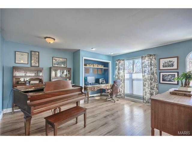 1280 Mautenne Dr, Ballwin, MO 63021 photo 24
