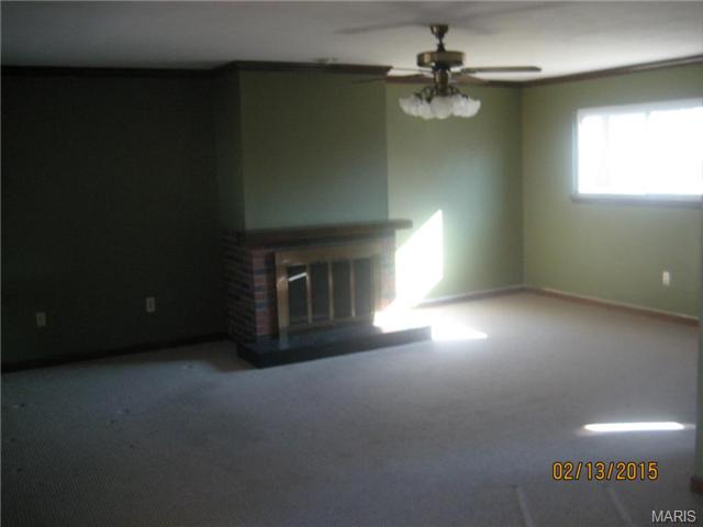 404 Saint Matthew Ave, O'fallon, MO 63366 photo 9