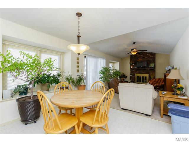 910 Gervas, Ballwin, MO 63021 photo 11