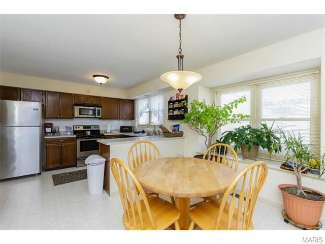 910 Gervas, Ballwin, MO 63021 photo 10