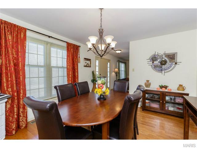 910 Gervas, Ballwin, MO 63021 photo 4