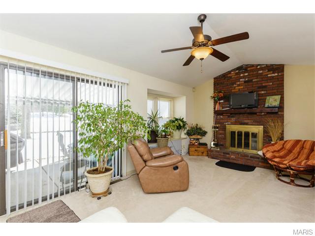 910 Gervas, Ballwin, MO 63021 photo 12