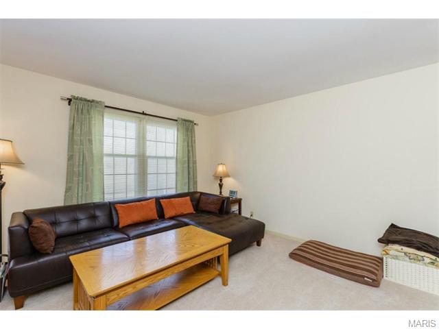 910 Gervas, Ballwin, MO 63021 photo 9