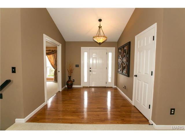 3329 Post View Dr, O'fallon, MO 63368 photo 2