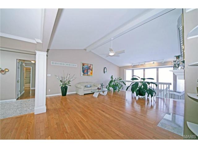 407 Valley Mnr, Ballwin, MO 63021 photo 6