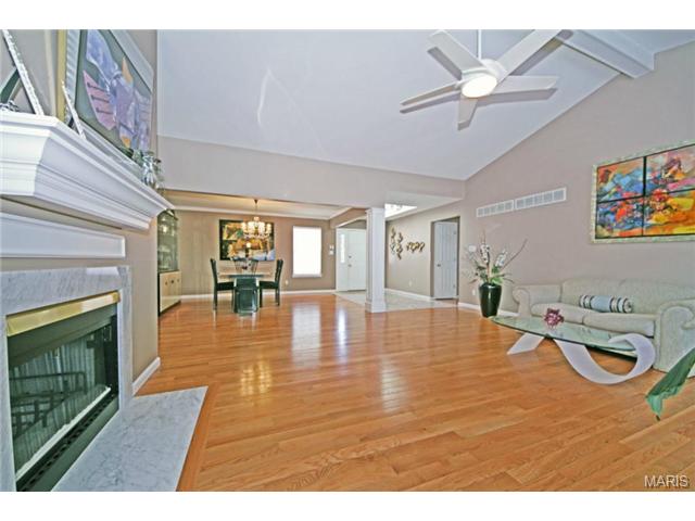 407 Valley Mnr, Ballwin, MO 63021 photo 5