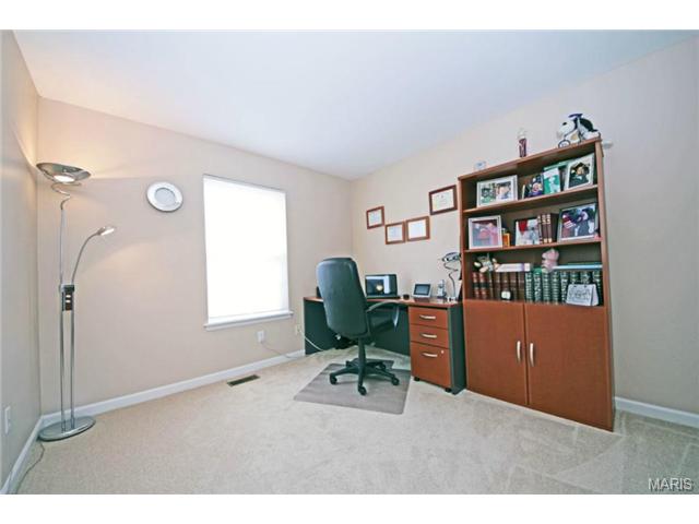 407 Valley Mnr, Ballwin, MO 63021 photo 17