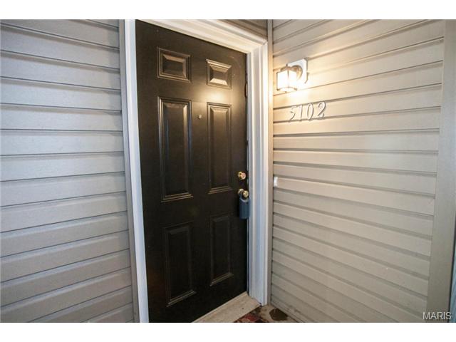 5102 Spring River Dr, O'fallon, MO 63368 photo 3