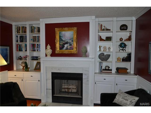 196 Walden Dr, Eureka, MO 63025 photo 8