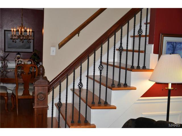 196 Walden Dr, Eureka, MO 63025 photo 9
