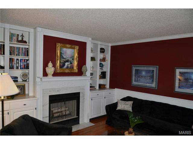 196 Walden Dr, Eureka, MO 63025 photo 7