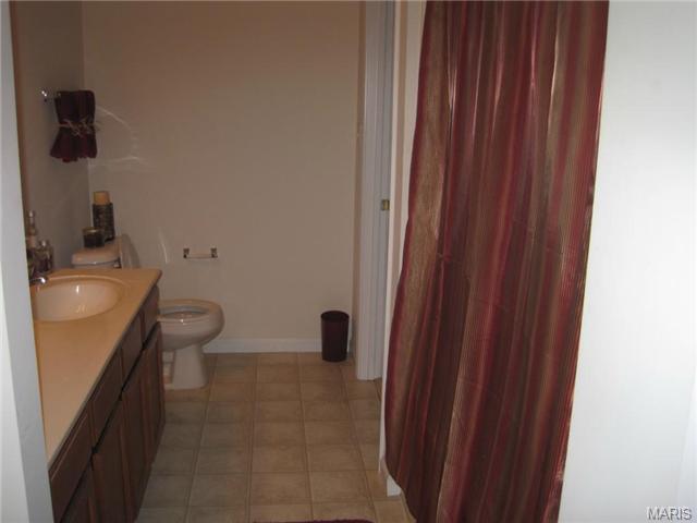5101 Spring Creek Ln, O'fallon, MO 63368 photo 9