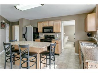 974 Tilestone Dr, O'fallon, MO 63366 photo 7