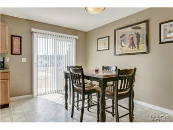974 Tilestone Dr, O'fallon, MO 63366 photo 9