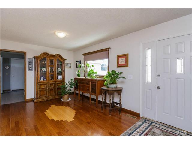 1478 Koch Rd, O'fallon, MO 63366 photo 2