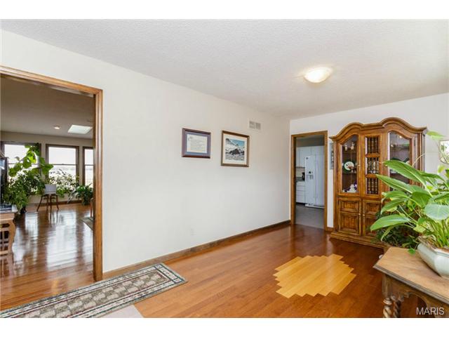 1478 Koch Rd, O'fallon, MO 63366 photo 3