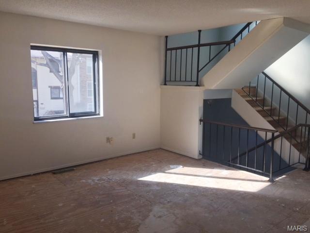 138 Carmel Woods, Ellisville, MO 63021 photo 3