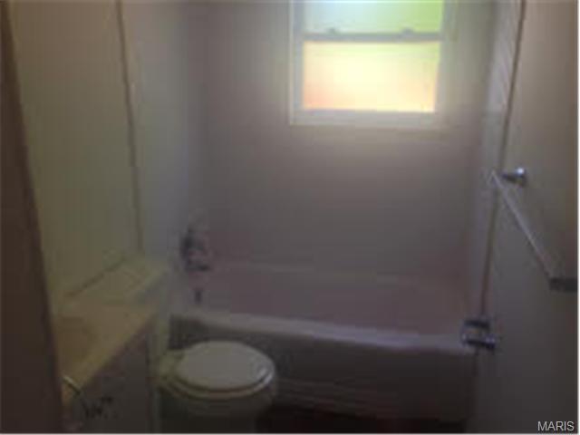 3329 Cavan Dr, Saint Ann, MO 63074 photo 12