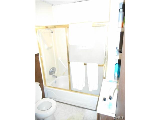 323 Theodore Dr, Eureka, MO 63025 photo 9