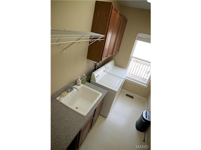 954 Sheffield Forest Ct, Ballwin, MO 63021 photo 35