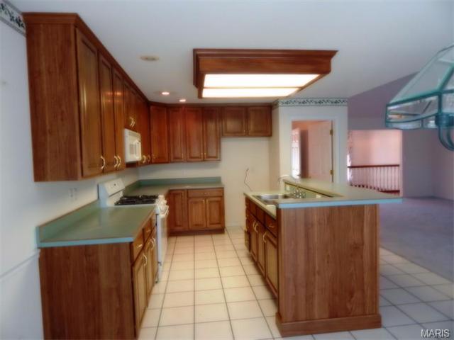 3065 Devilla Trl, Saint Charles, MO 63301 photo 13