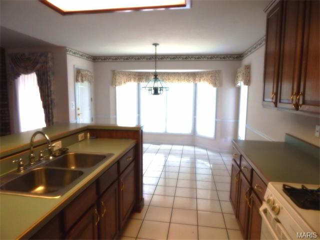 3065 Devilla Trl, Saint Charles, MO 63301 photo 12