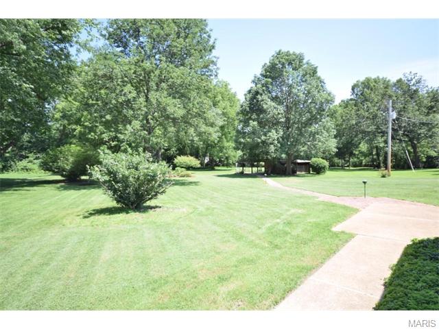 114 Ivy Ct, Ballwin, MO 63011 photo 4