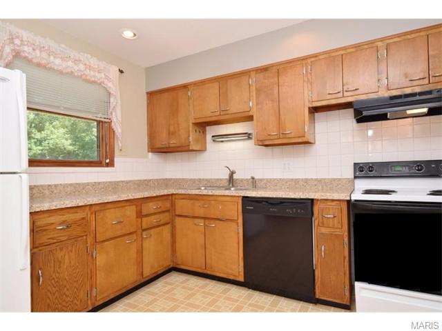 114 Ivy Ct, Ballwin, MO 63011 photo 6